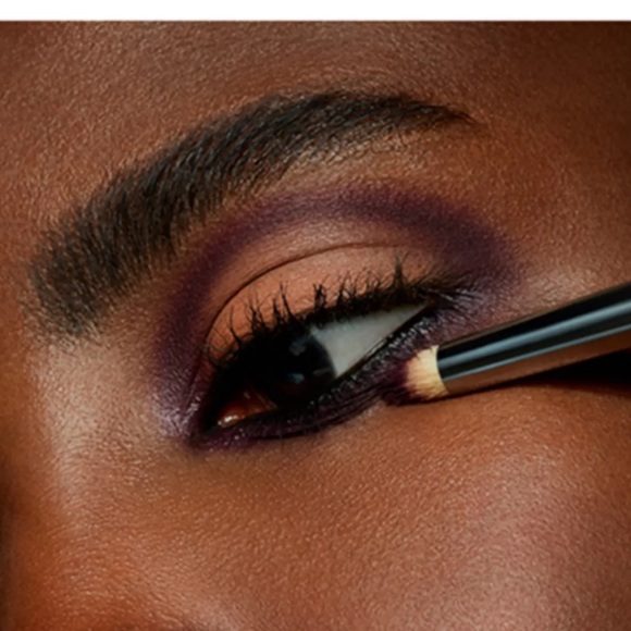 MAC • P for Potent Eyeshadow - Picture 4 of 13